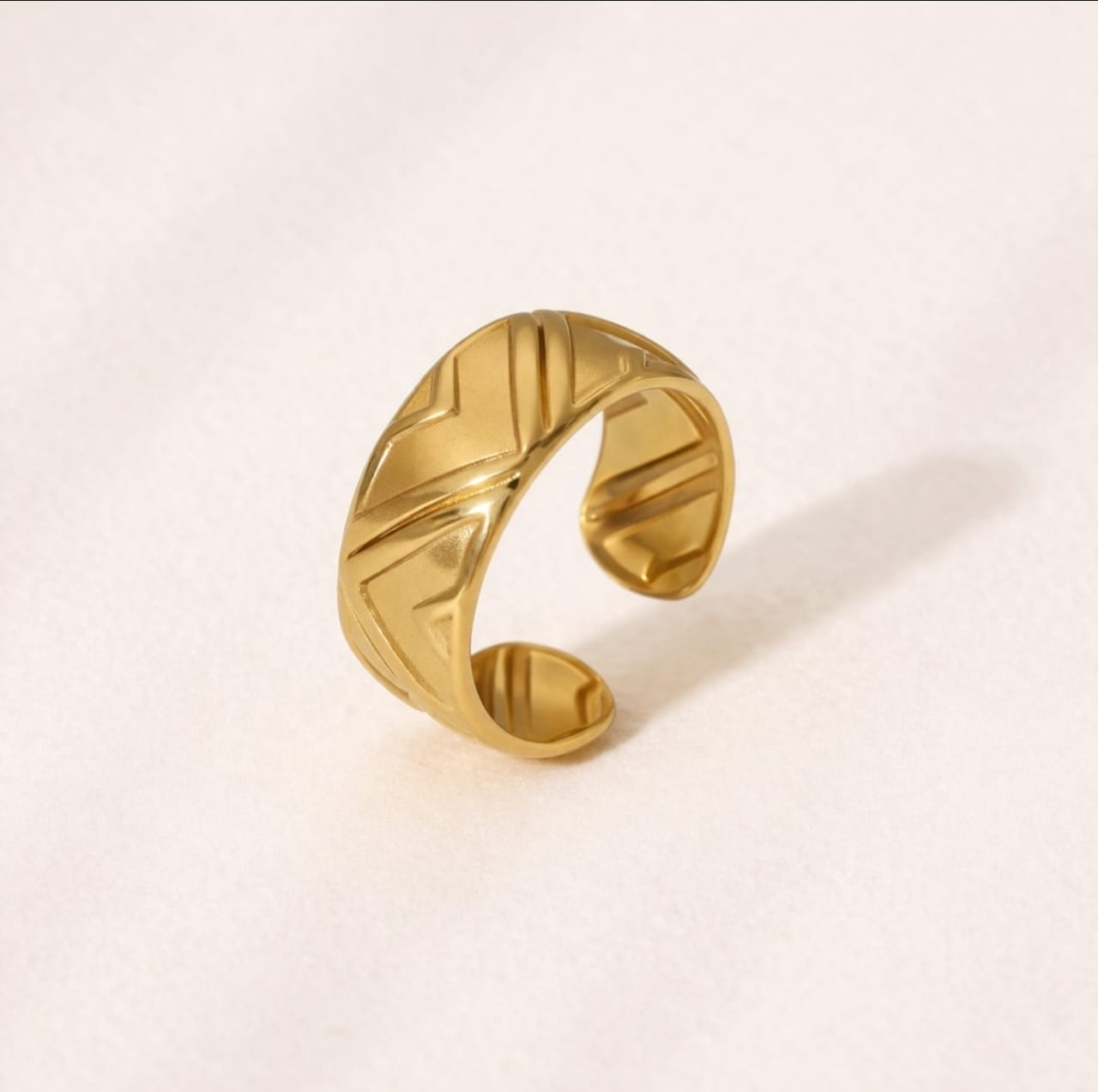 Luna Ridge Gold Ring